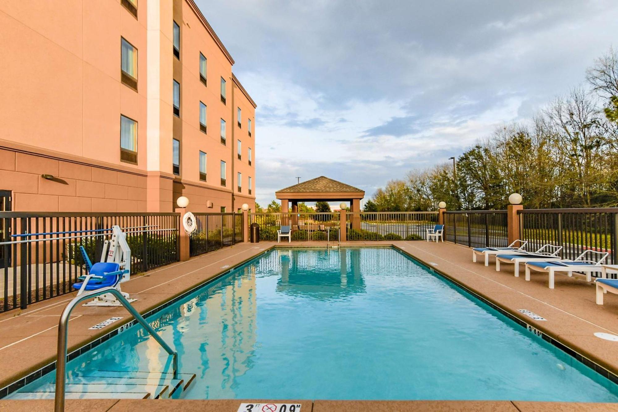 Hampton Inn Foley Extérieur photo
