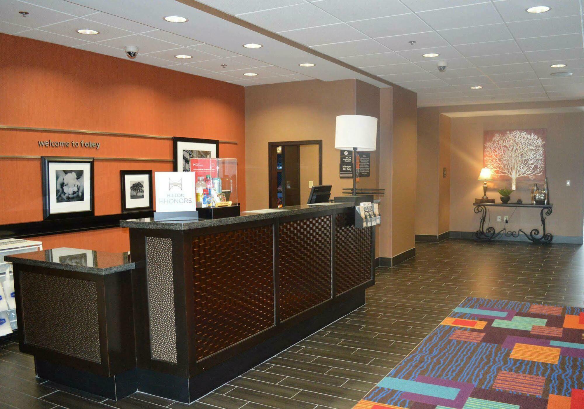 Hampton Inn Foley Extérieur photo